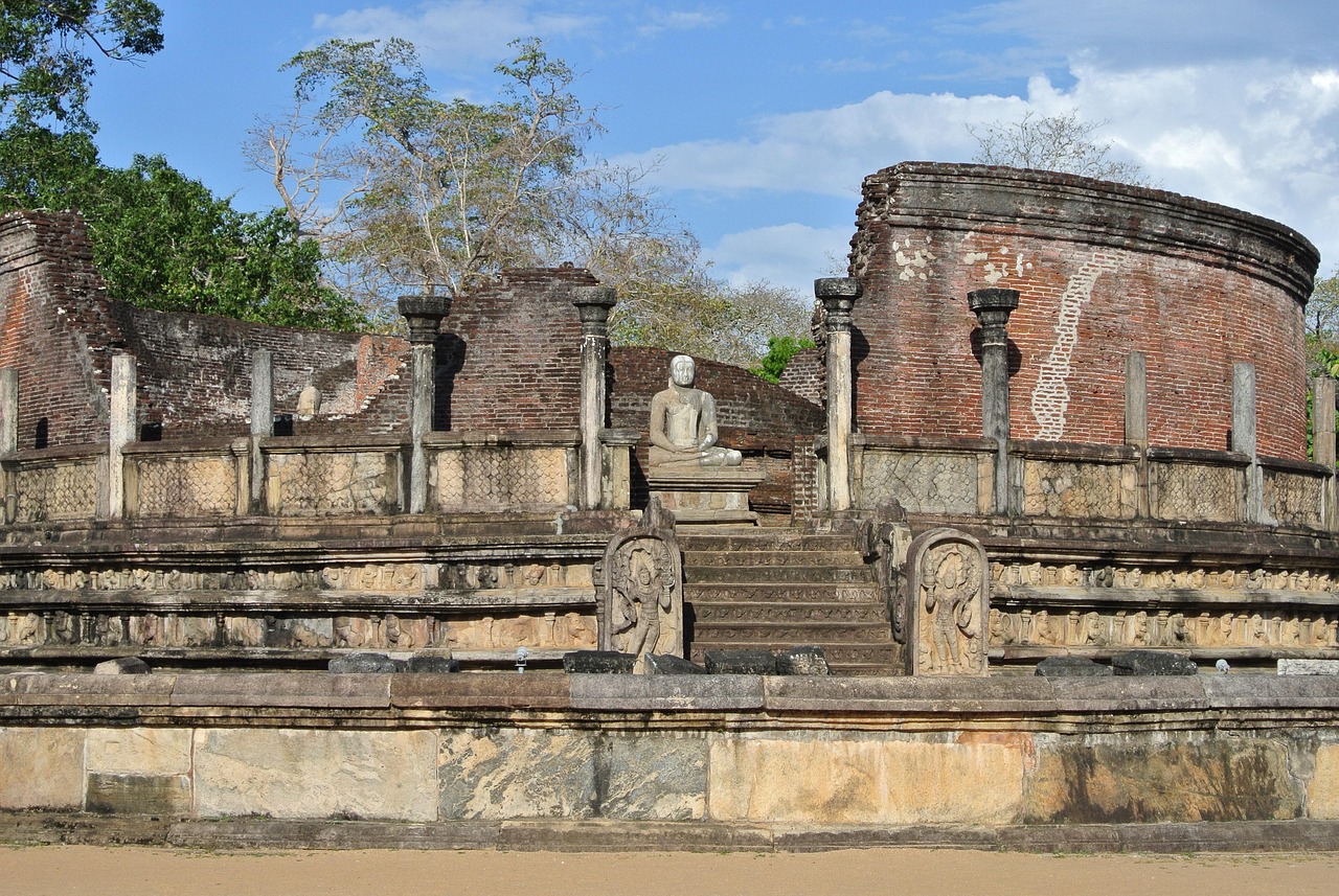 Vue de Punnalaikadduvan-village